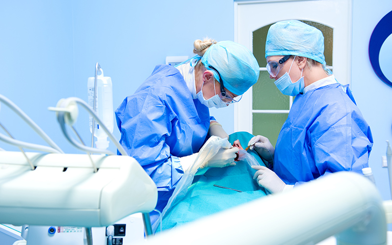 Профессиональная хирургическая стоматология